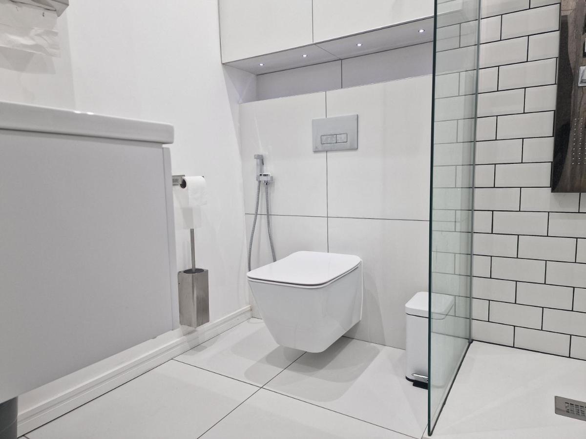 Beautiful Rooms In Лондон Экстерьер фото